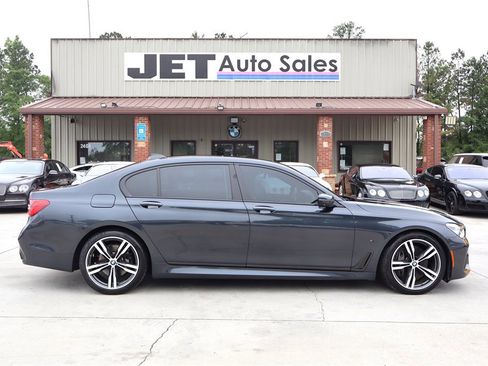 Used 2016 BMW 750i xDrive AWD/4WD image 8