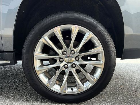 Used 2019 Cadillac Escalade ESV Luxury AWD/4WD image 22