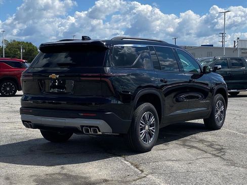 New 2026 Chevrolet Traverse LT w/ LPO, Floor Liner Package image 3