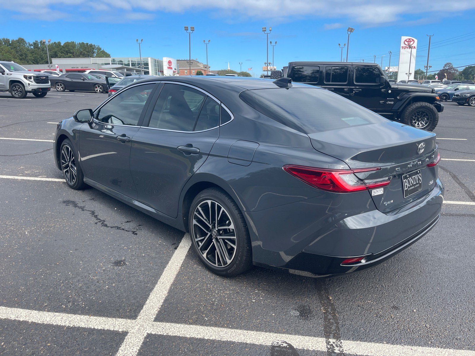 Used 2026 Toyota Camry XLE w/ Premium Plus Package FWD image 14