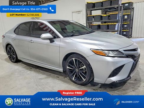 Used 2018 Toyota Camry XSE FWD image 5