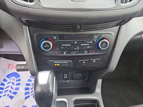 Used 2018 Ford Escape SEL w/ Canadian Touring Package AWD/4WD image 17