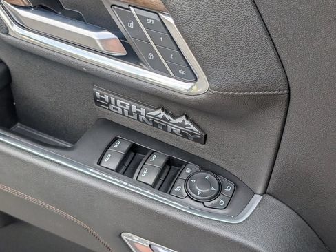 Used 2024 Chevrolet Silverado 1500 High Country AWD/4WD image 18