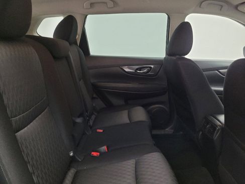 Used 2019 Nissan Rogue SV AWD/4WD image 19