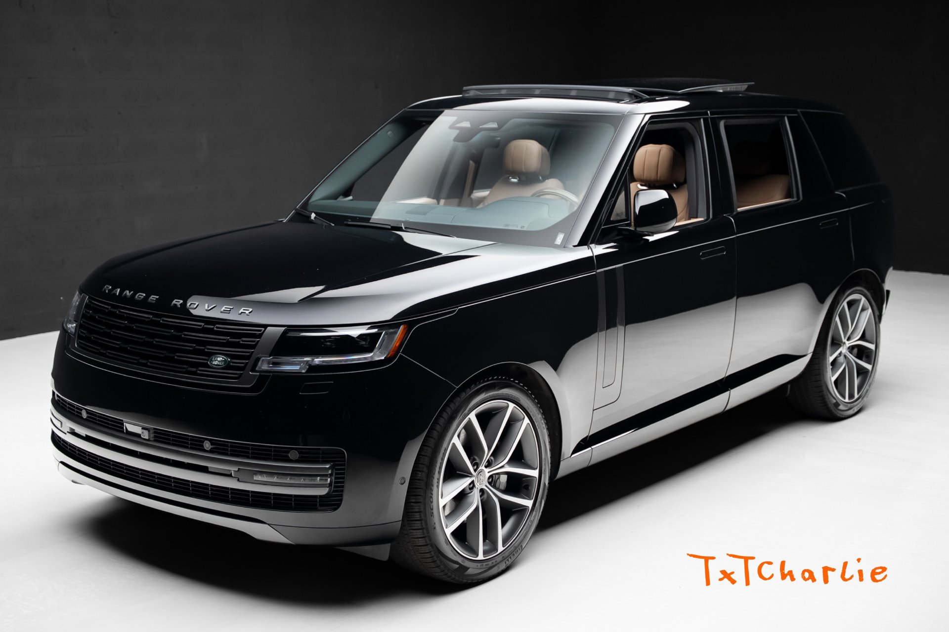 Used 2024 Land Rover Range Rover Long Wheelbase SE AWD/4WD image 1