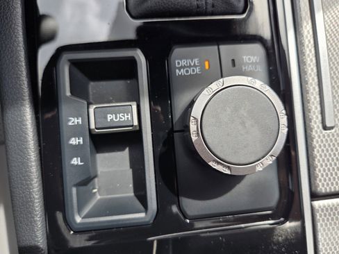 Used 2025 Toyota Sequoia Limited image 17