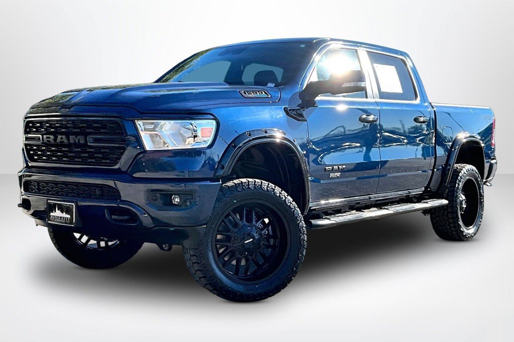 Used 2022 RAM 1500 Big Horn AWD/4WD image 3