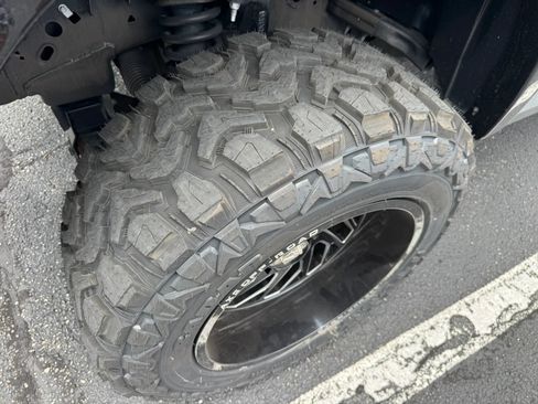 Used 2019 Ford F150 XLT w/ Equipment Group 302A Luxury AWD/4WD image 14