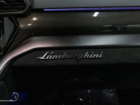 Used 2023 Lamborghini Urus Performante AWD/4WD image 49