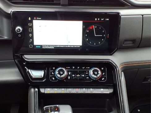 Used 2022 GMC Sierra 1500 AT4 w/ AT4 Premium Package AWD/4WD image 12