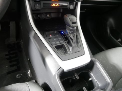 Used 2024 Toyota RAV4 XLE AWD/4WD image 24