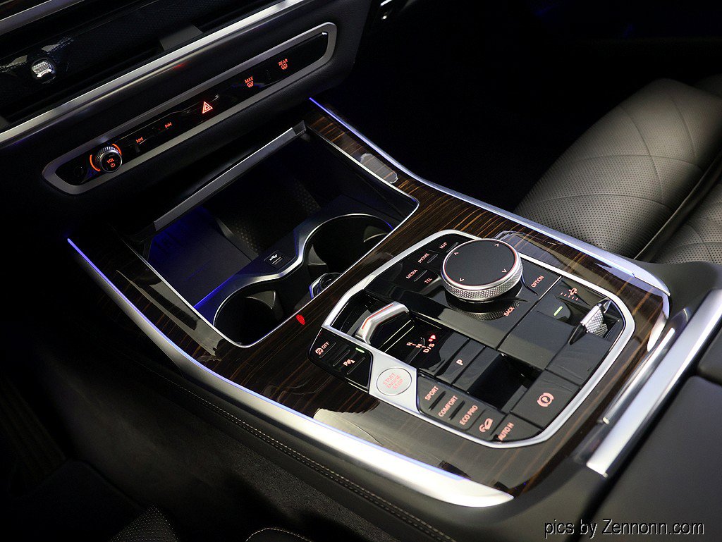 Certified 2025 BMW X7 xDrive40i AWD/4WD image 26