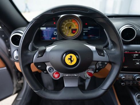 Certified 2019 Ferrari Portofino image 36