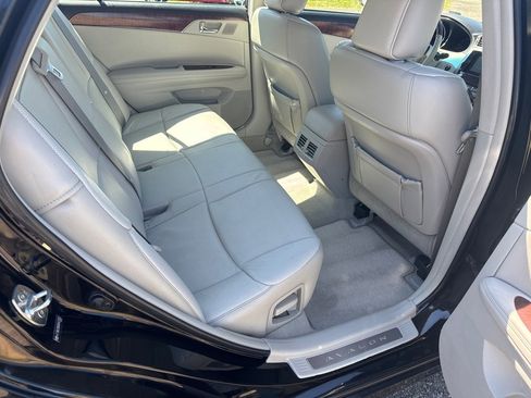 Used 2011 Toyota Avalon Limited FWD image 22