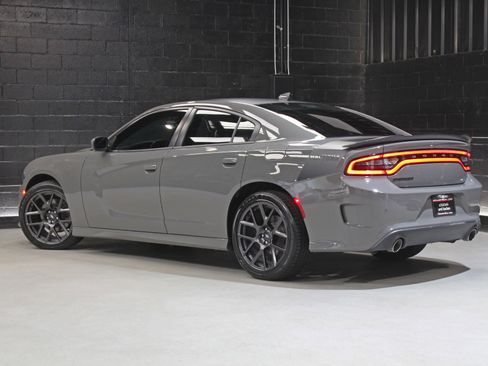 Used 2018 Dodge Charger R/T RWD image 13