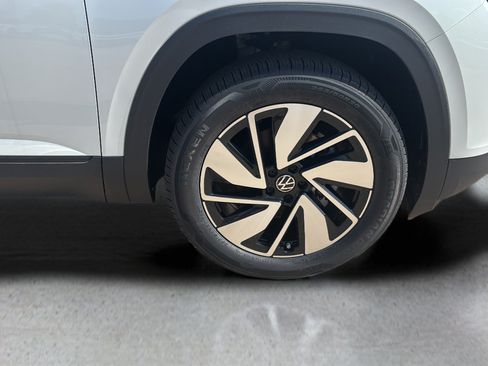 New 2026 Volkswagen Atlas SE FWD image 9