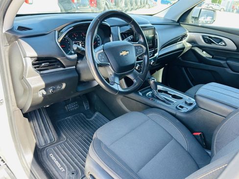 Used 2019 Chevrolet Traverse LT FWD image 12