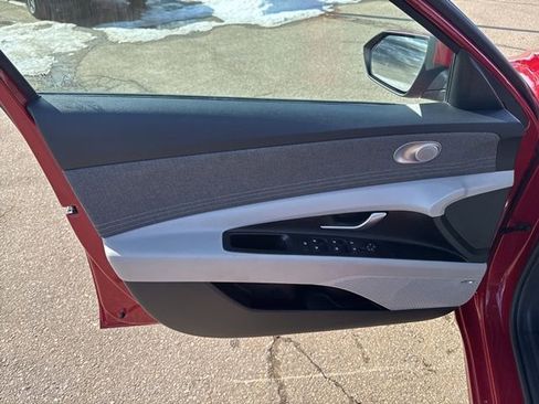 Used 2023 Hyundai Elantra Limited w/ Cargo Package FWD image 21