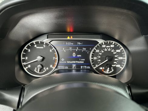 Used 2024 Nissan Altima 2.5 SR w/ SR Premium Package FWD image 11