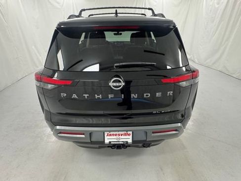 New 2026 Nissan Pathfinder SL w/ SL Premium Package AWD/4WD image 4
