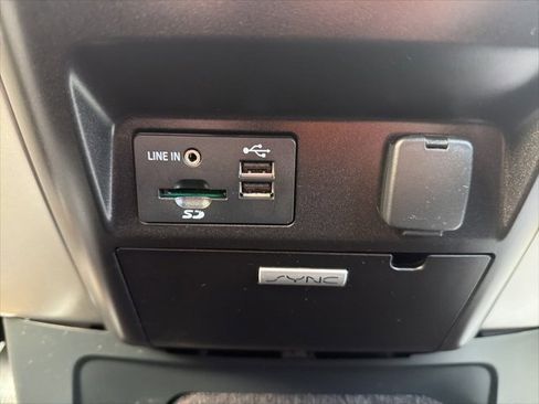 Used 2015 Ford F150 Lariat w/ Trailer Tow Package image 24