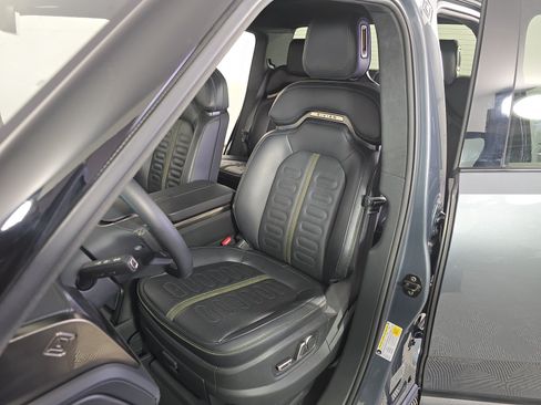 Used 2024 Rivian R1T Adventure AWD/4WD image 20
