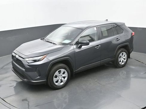 Used 2025 Toyota RAV4 LE image 30