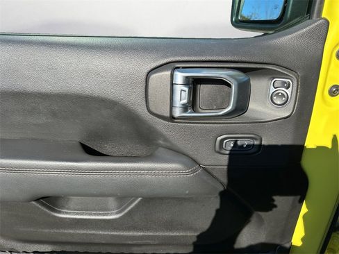 Used 2023 Jeep Wrangler Unlimited Rubicon 392 image 23