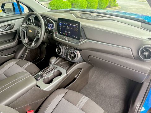 Used 2024 Chevrolet Blazer LT w/ Convenience Package FWD image 20