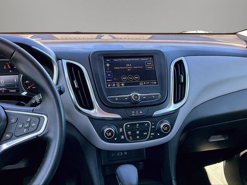 Used 2024 Chevrolet Equinox LT AWD/4WD image 9