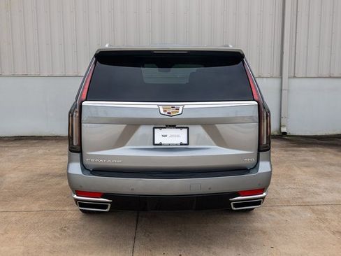 Certified 2024 Cadillac Escalade Premium Luxury image 15