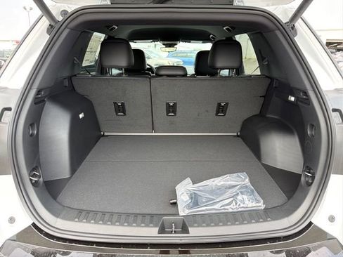 New 2026 GMC Terrain AT4 w/ Convenience Package III image 23