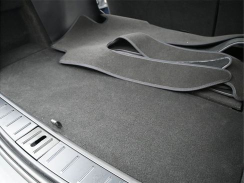 Used 2023 Tesla Model X image 23