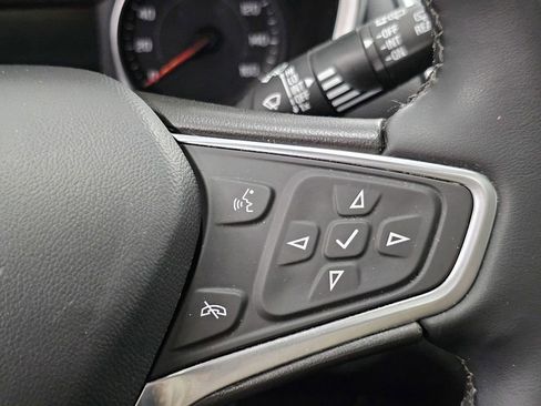 Used 2023 Chevrolet Equinox LT image 33