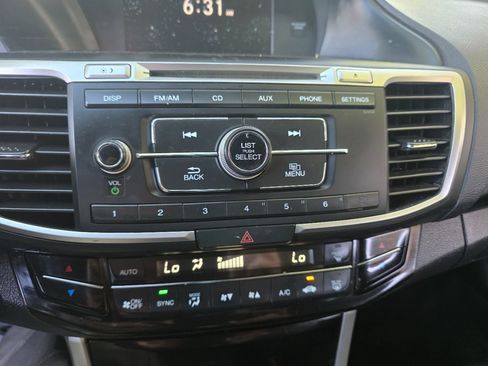 Used 2017 Honda Accord LX image 40