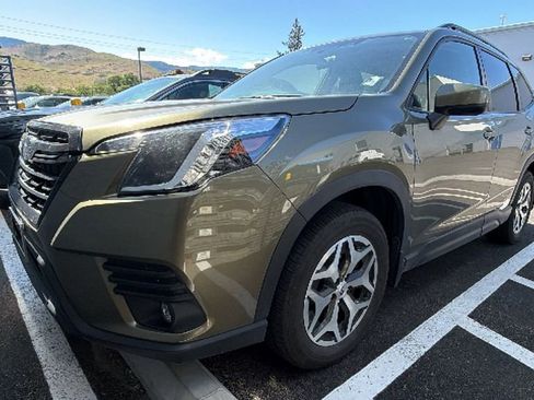 Certified 2024 Subaru Forester Premium AWD/4WD image 4