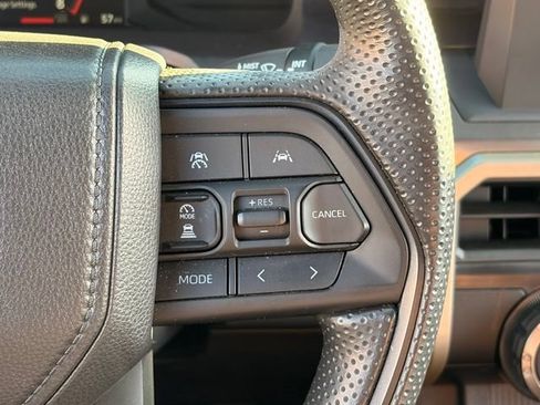 Used 2026 Toyota Tacoma SR5 AWD/4WD image 17