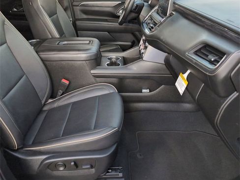 Certified 2023 GMC Yukon XL SLT image 28