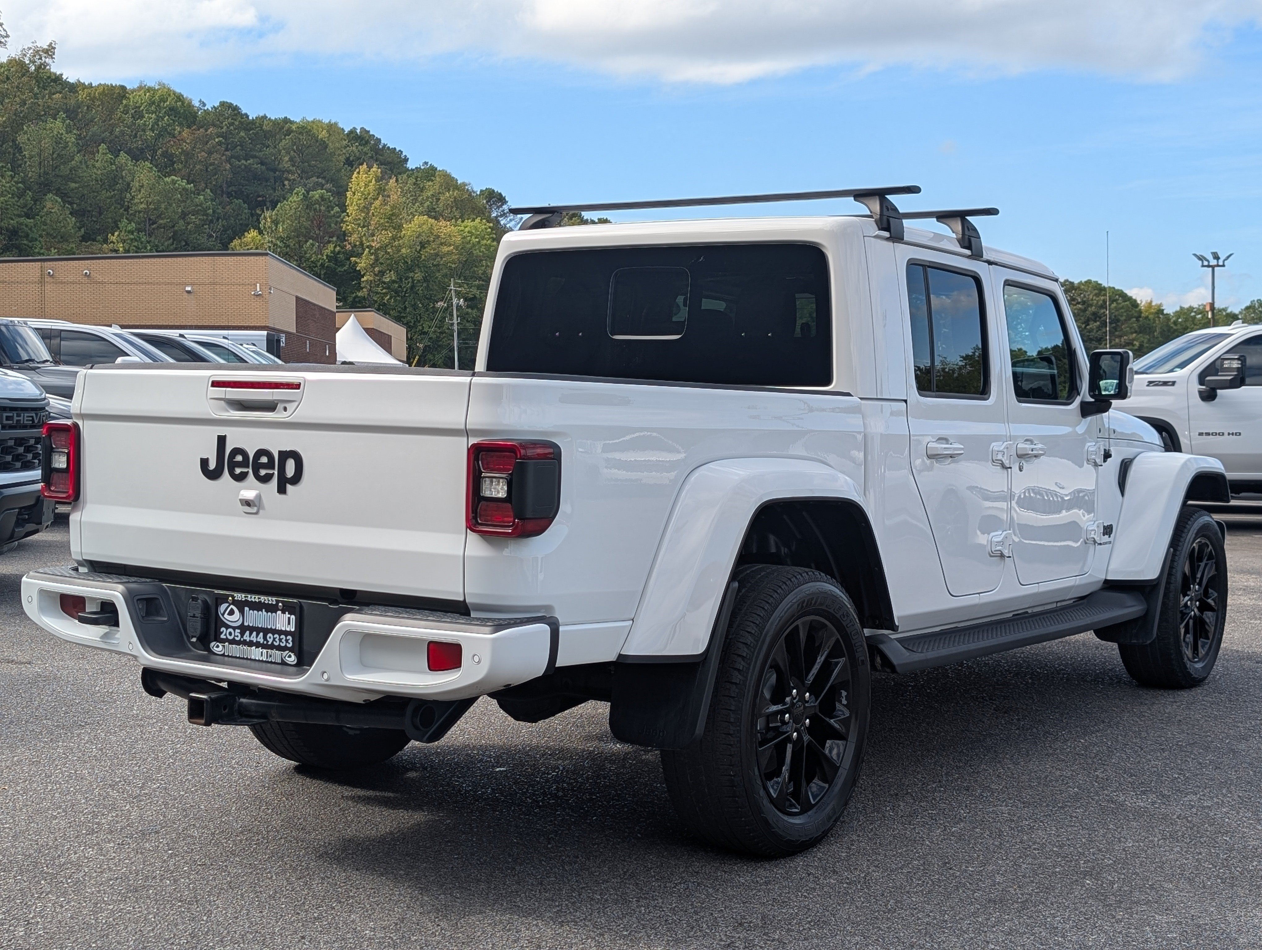 Used 2023 Jeep Gladiator Overland AWD/4WD image 9