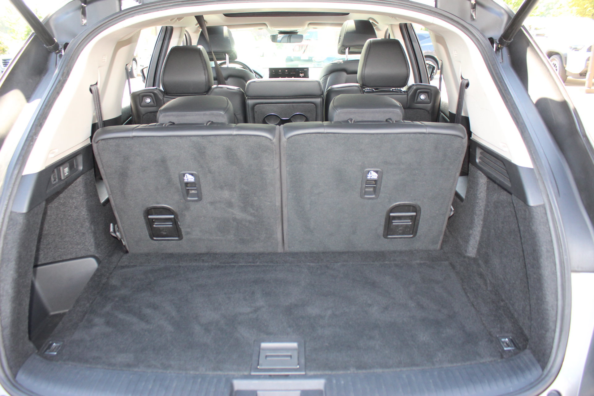 Used 2022 Acura MDX FWD image 30