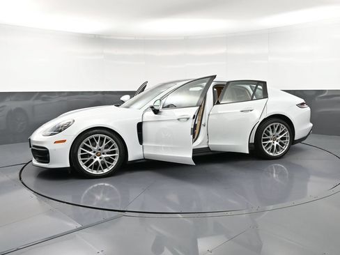 Certified 2023 Porsche Panamera 4 AWD/4WD image 35
