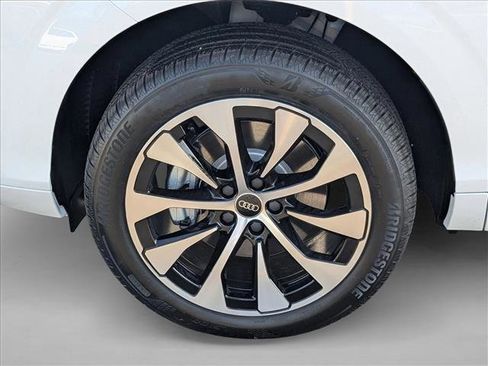 New 2026 Audi Q3 quattro 2.0T AWD/4WD image 9