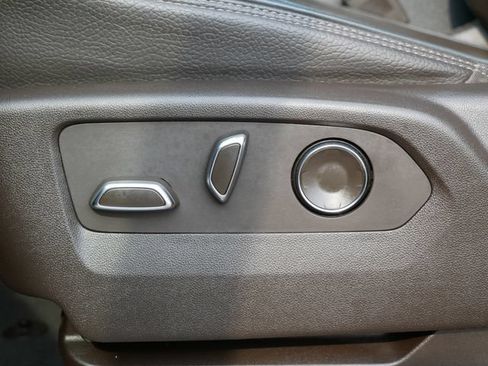 Used 2021 GMC Yukon Denali AWD/4WD image 13
