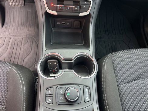 Used 2023 GMC Terrain SLE w/ Driver Convenience Package FWD image 16