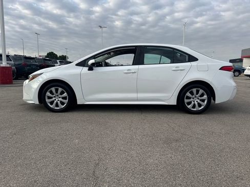 Used 2024 Toyota Corolla LE FWD image 3