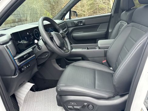 New 2026 Hyundai Santa Fe Calligraphy FWD image 10