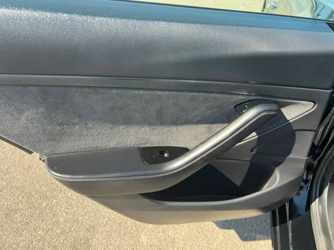 Used 2020 Tesla Model 3 Standard Range Plus RWD image 18