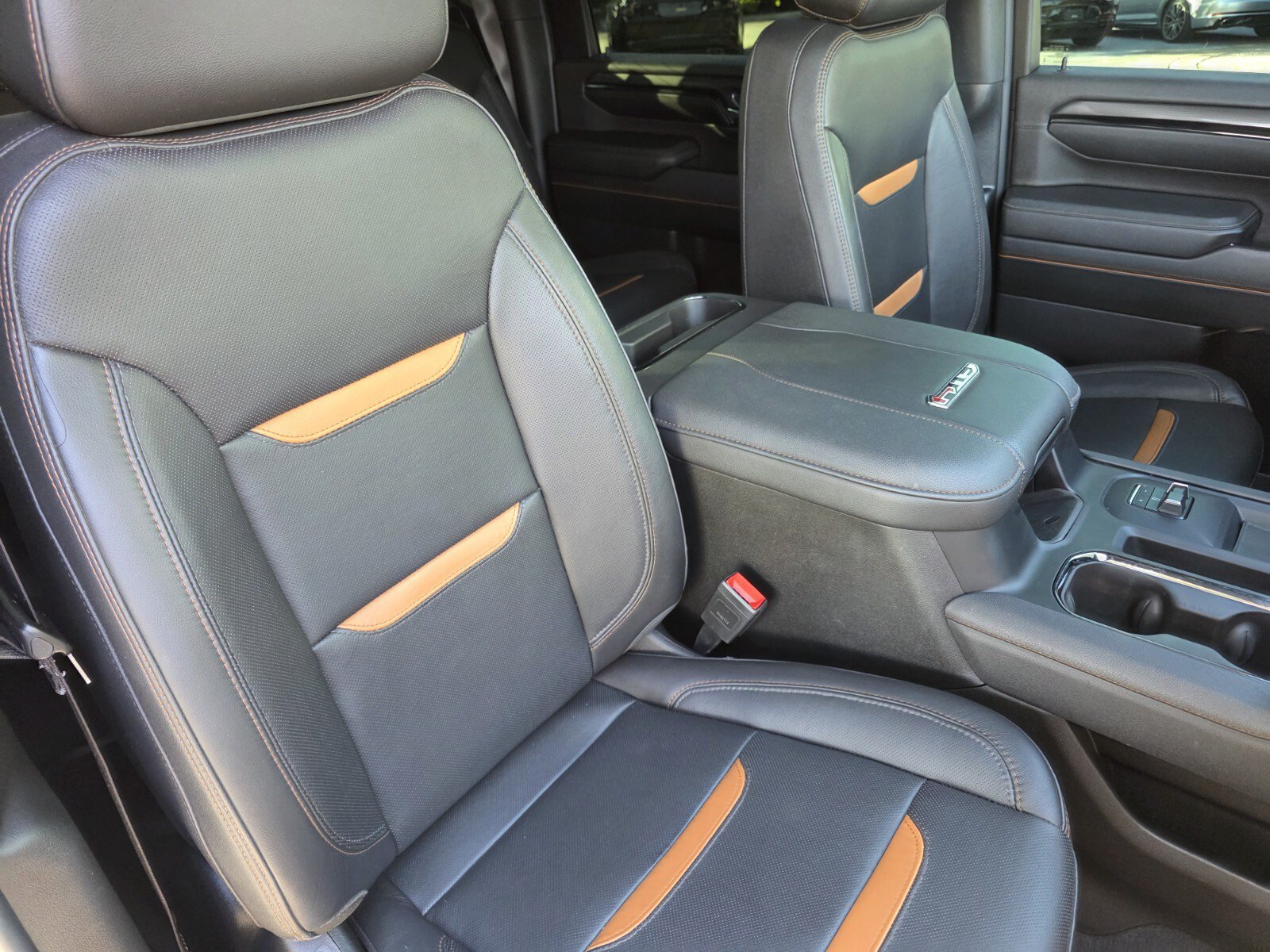 Used 2024 GMC Sierra 2500 AT4 w/ AT4 Premium Plus Package AWD/4WD image 26