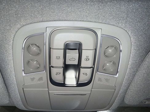 Used 2020 Hyundai Santa Fe Limited image 28