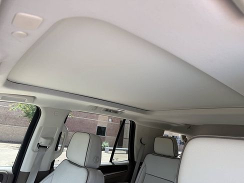 Used 2022 GMC Yukon Denali w/ Advanced Technology Package AWD/4WD image 24